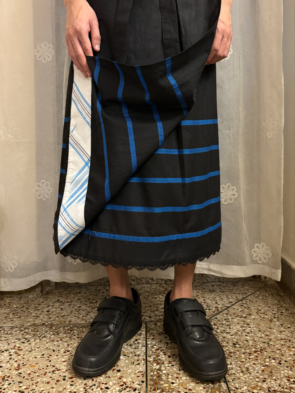 One-of-one wrap skirt - reversible